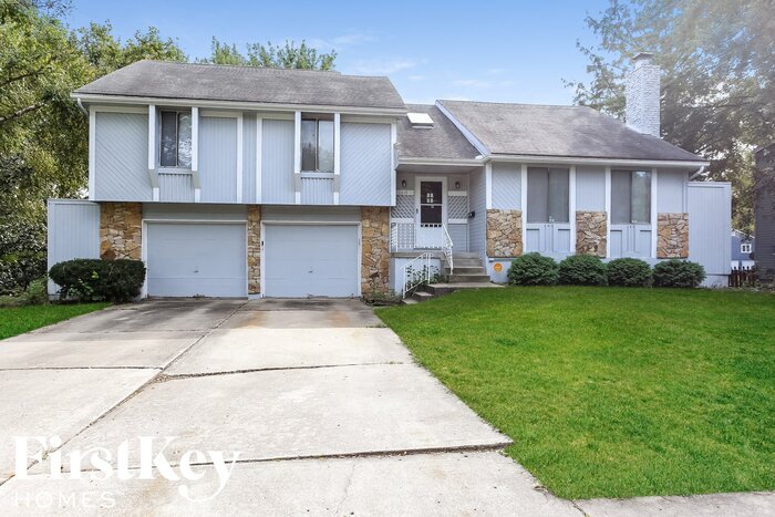 Primary Photo - 1617 SE Brome Cir