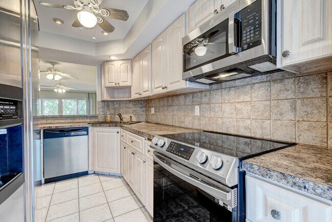 Foto del edificio - 1200 SW 12th Ct