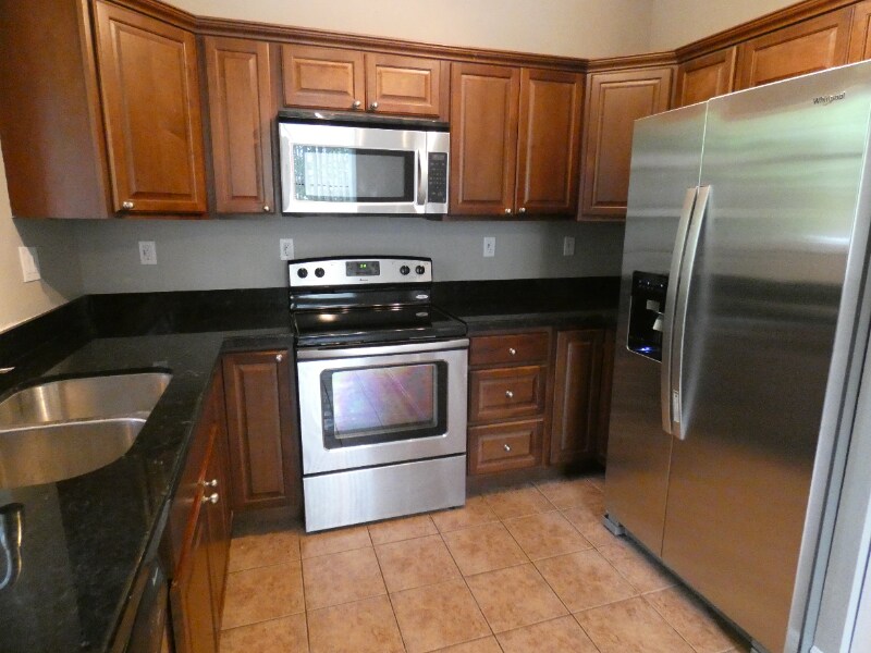 Foto principal - 17343 NW 7th Ave