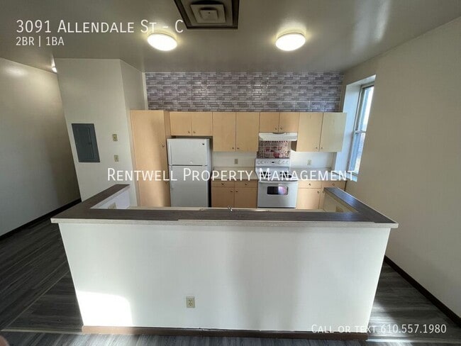 Building Photo - 3091 Allendale St