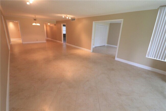 Building Photo - 821 Cypress Blvd