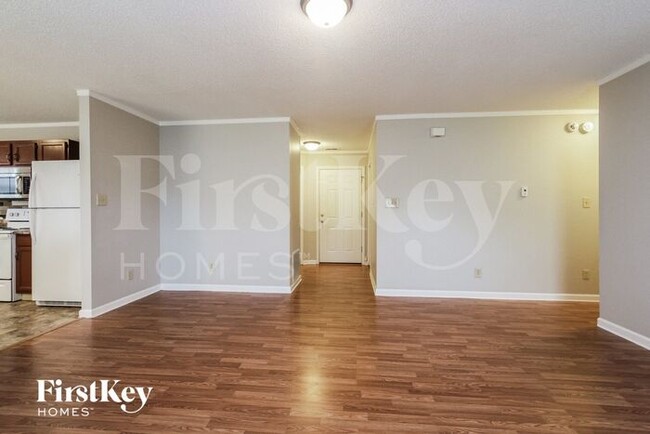 Foto del edificio - 6037 Long River Ln