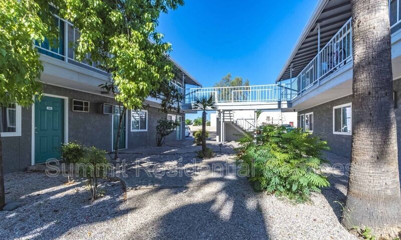 Foto principal - 8477 E Broadway Blvd
