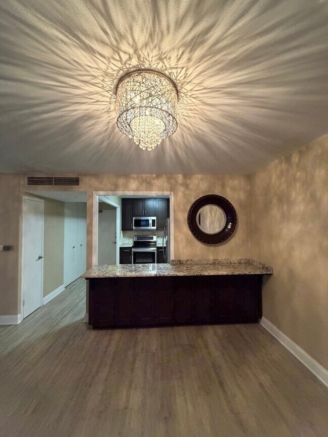 Foto del edificio - 6301 N Sheridan Rd