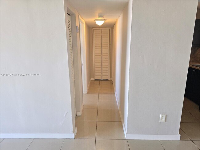 Foto del edificio - 13725 NE 6th Ave