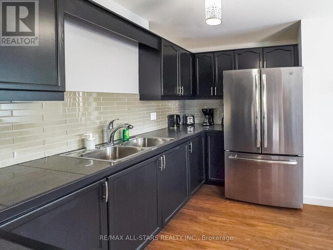 Building Photo - 67 Main St