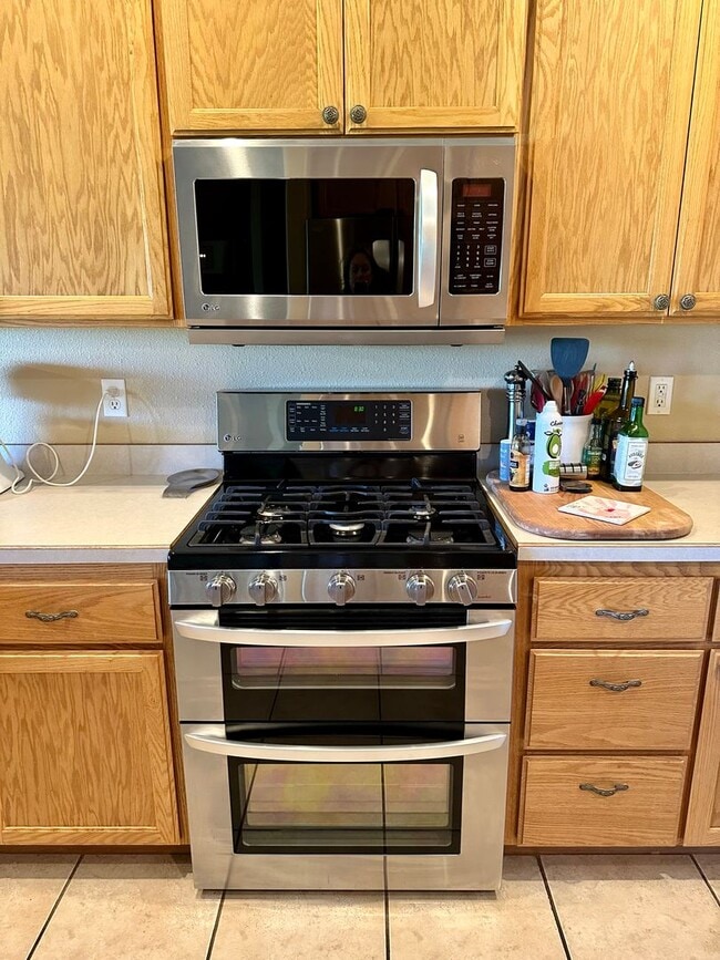 Foto del edificio - 3bdrm, 2bath Harbor Isles Golf Course Condo with deck