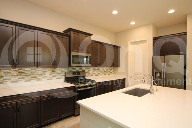 Building Photo - 3480 E Arabian Dr