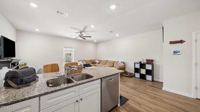 Building Photo - 1762 Jakes Dr