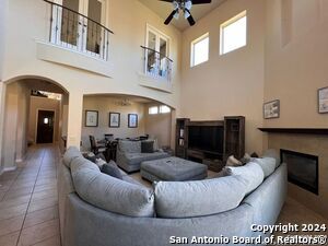 Foto del edificio - 24114 Stately Oaks