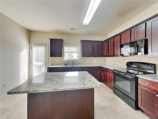 Foto del edificio - 1324 Little Hampton Dr