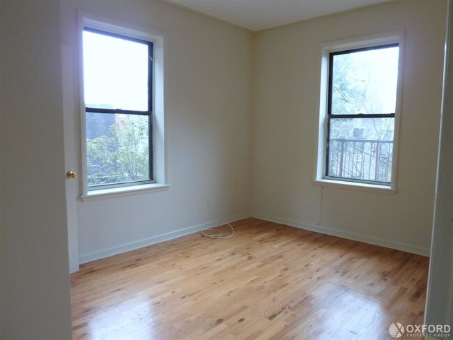 Building Photo - 2121 Foster Ave