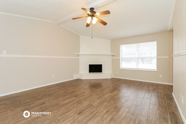 Building Photo - 2608 Hilldale Blvd