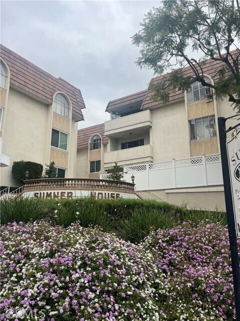 Foto del edificio - 5625 N Sumner Wy