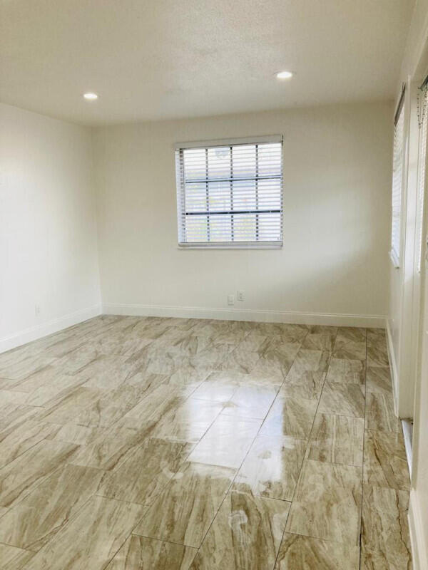 Foto del edificio - 1431 N Federal Hwy