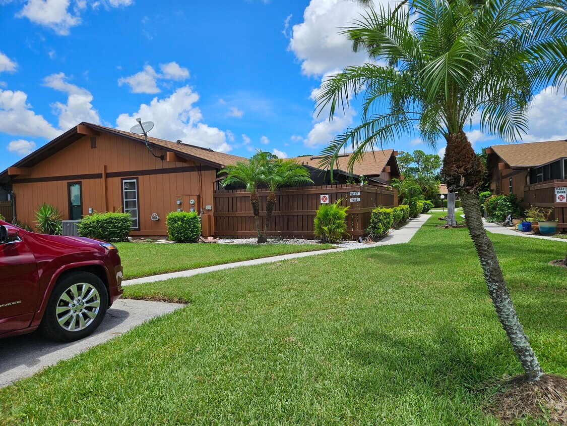 Foto principal - 15451 Crystal Lake Dr