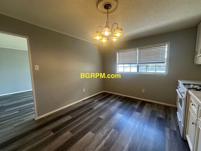 Foto del edificio - 3 Bd, 1 1/2 BA, home in Jacksonville