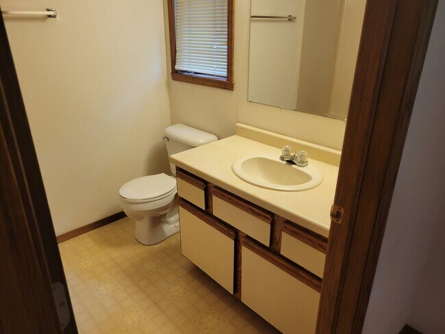 Foto del edificio - 13 Century Ct