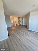 Building Photo - 44198 Shady Glen Terrace