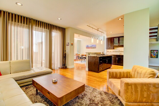 Foto del edificio - 414 Harrison St