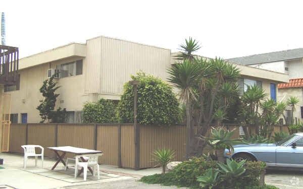 Primary Photo - 22 Reef St