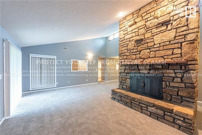 Building Photo - 3311 W Howard Nickell Rd