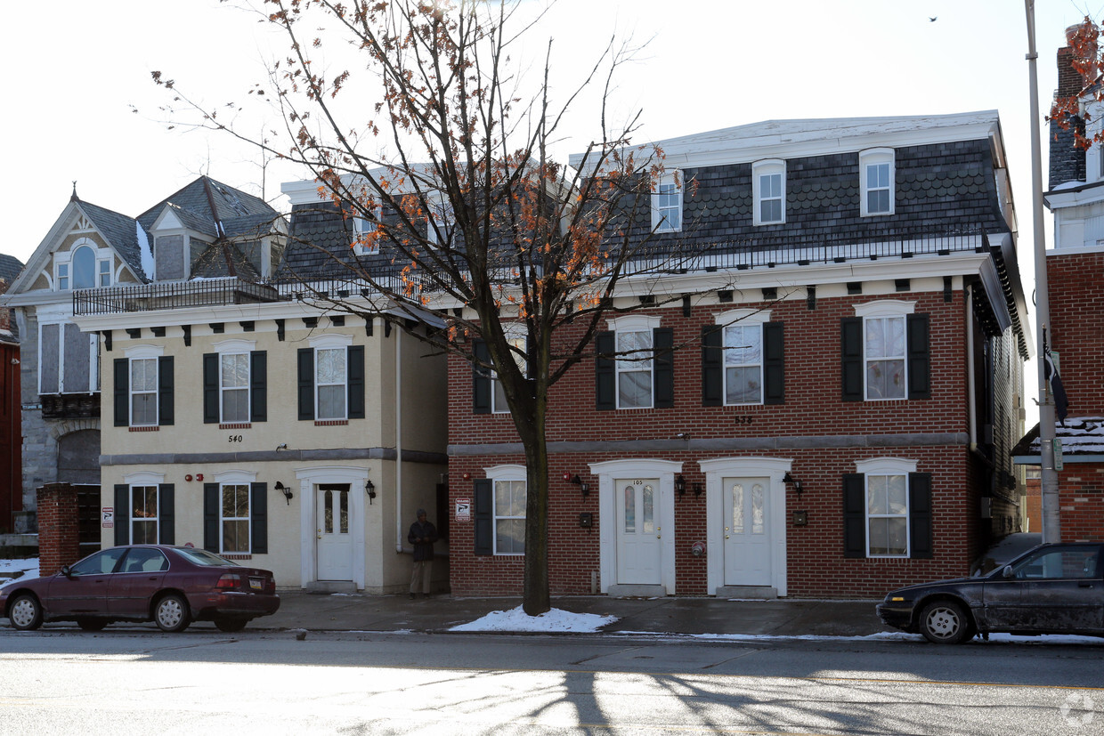 Building Photo - High Street Apartment Rentals