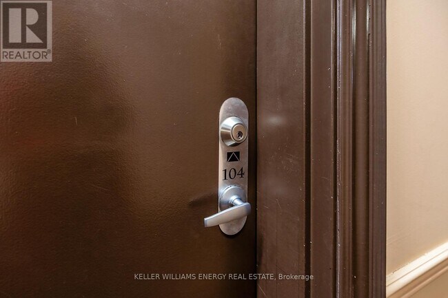 Photo du bâtiment - 120 Aspen Springs Dr