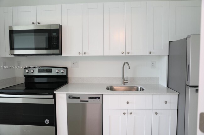 Foto del edificio - 4100 SW 64th Ave