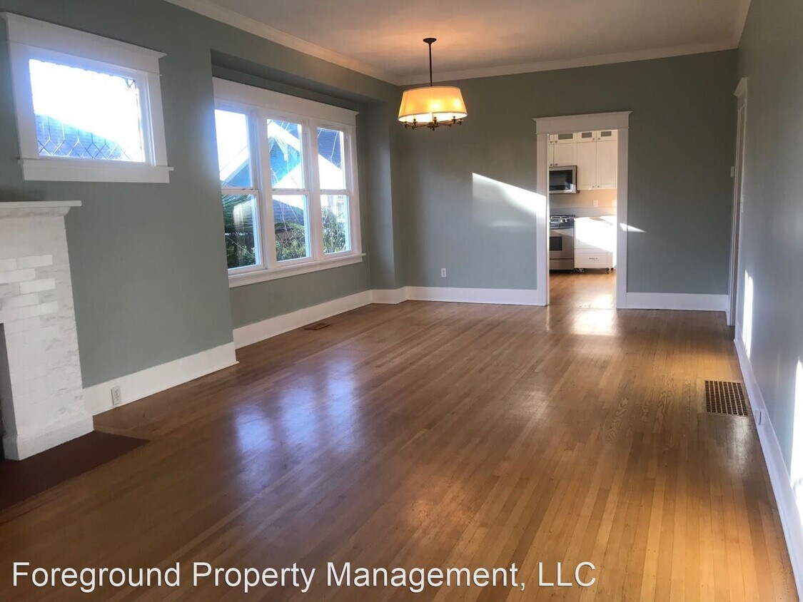 Foto principal - 3 br, 2 bath House - 114 W Smith Street