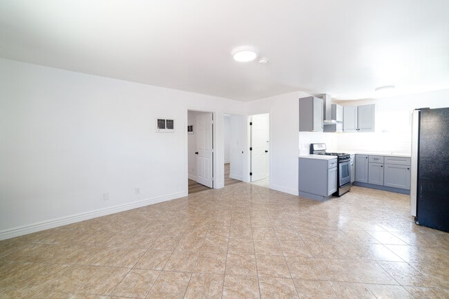 Foto del edificio - 2718 Alsace Ave