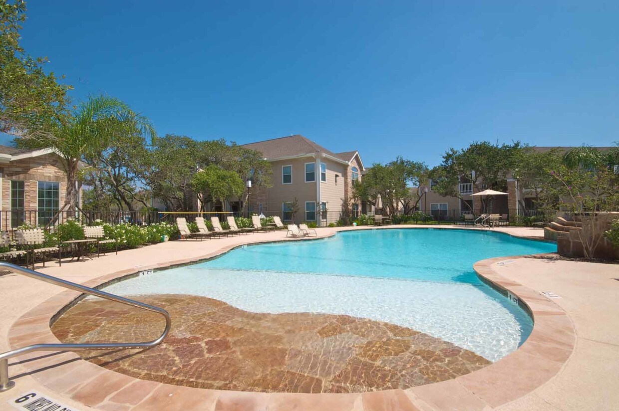 Oaks at Bentwater Apartments 1702 FM 3036 Rockport, TX