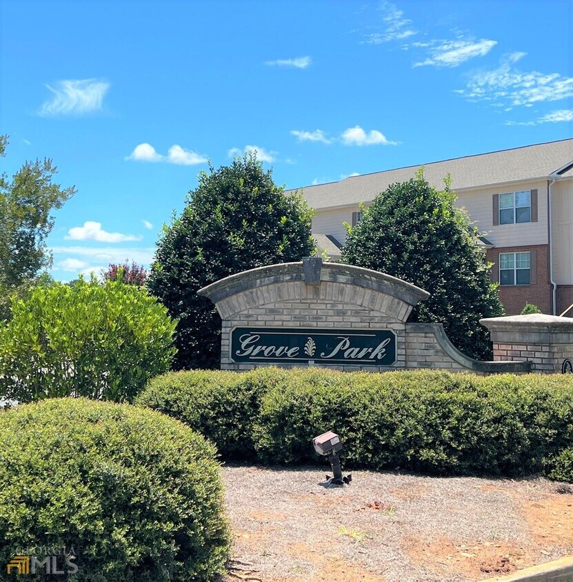 241 S Irwin St Unit 16, Milledgeville, GA 31061 Room for Rent in