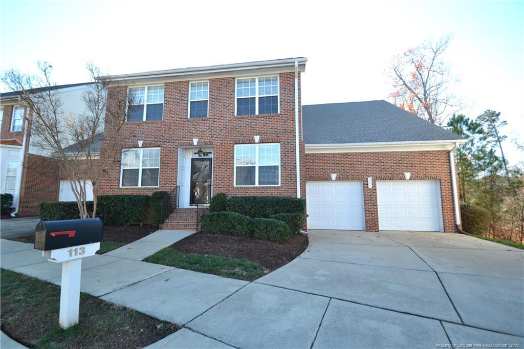 Foto principal - 113 Alden Village Ct
