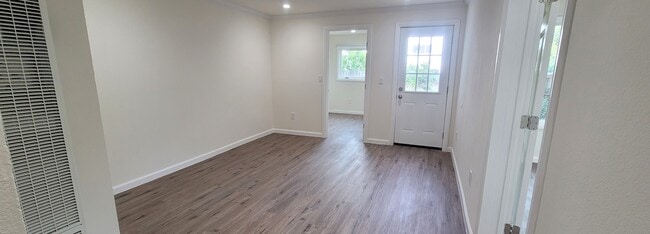 Living/Dining Room - 648 10th Ave
