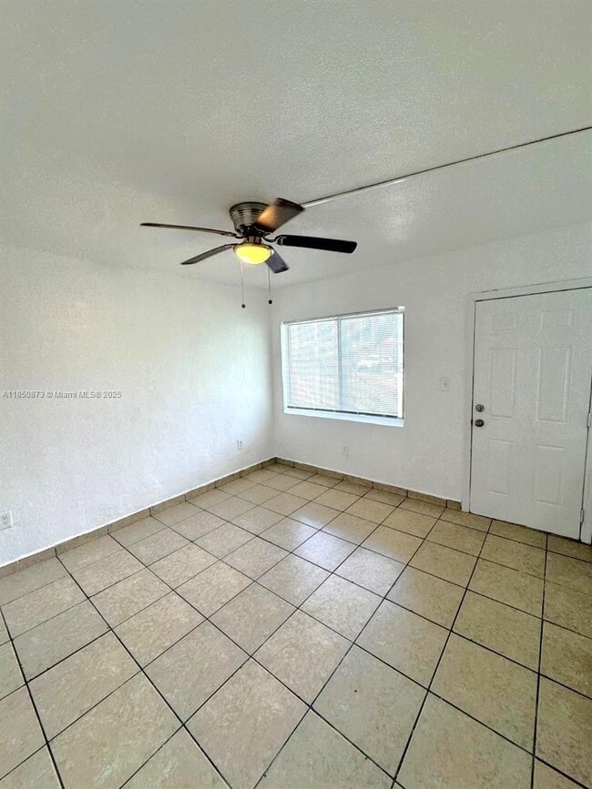 Foto del edificio - 420 NW 10th St