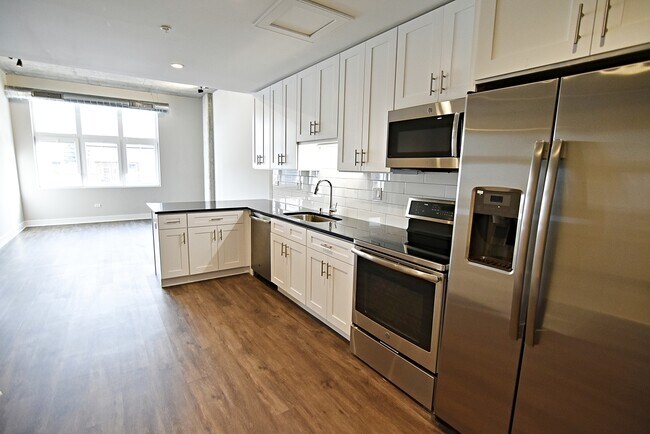 Foto del edificio - 3833 N Broadway