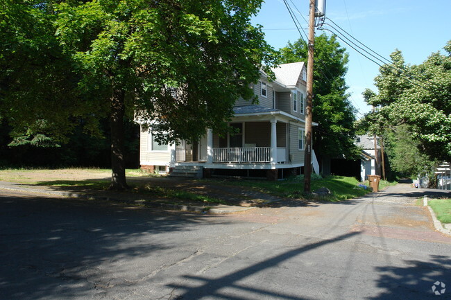 Building Photo - 720 S Adams St