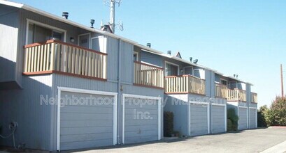 Building Photo - 700 Music Ave