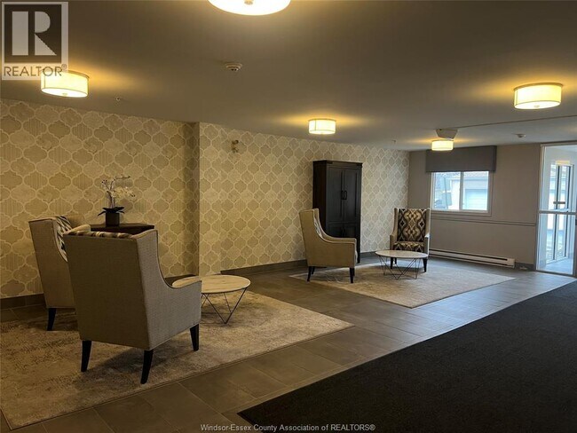 Photo du bâtiment - 1535 Grand Marais Rd W