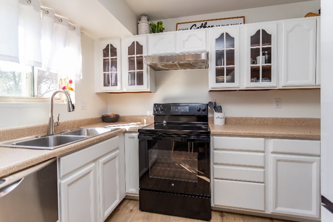 Photo - 340 Walbrach Way House