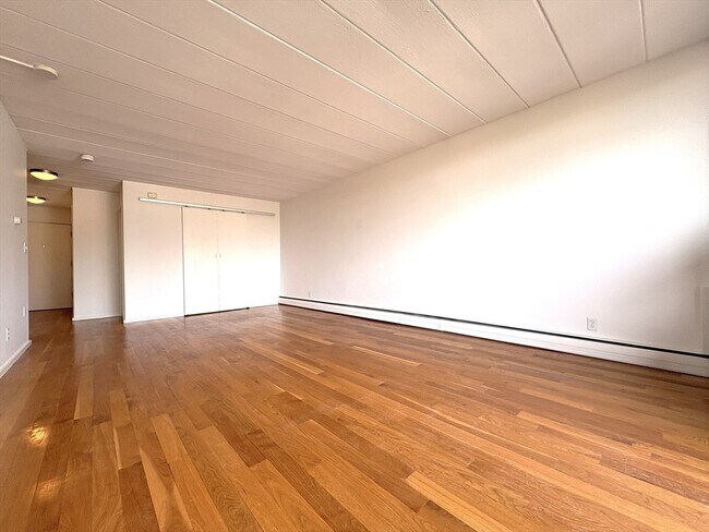 Foto del edificio - 345 Harvard St