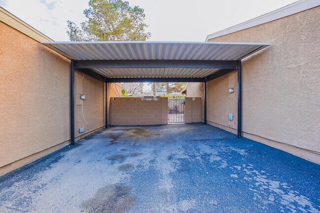Foto del edificio - 6513 Pinon Pine Way