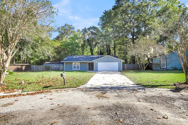 Foto del edificio - Completely Renovated North Charleston Home