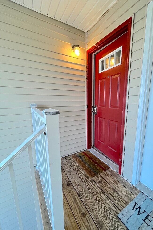 Building Photo - BEAUTIFUL CONDO IN VIRGINIA BEACH!