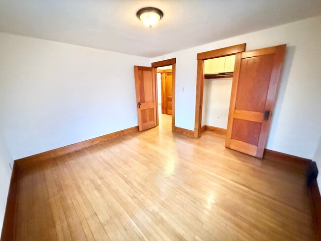 Building Photo - 1208 19th St NW