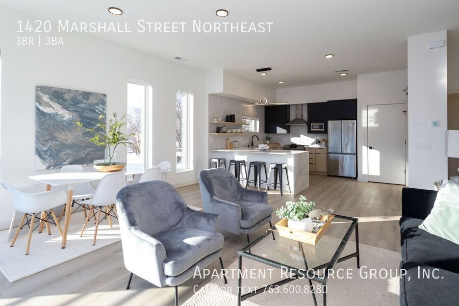 Foto principal - 1420 Marshall St NE