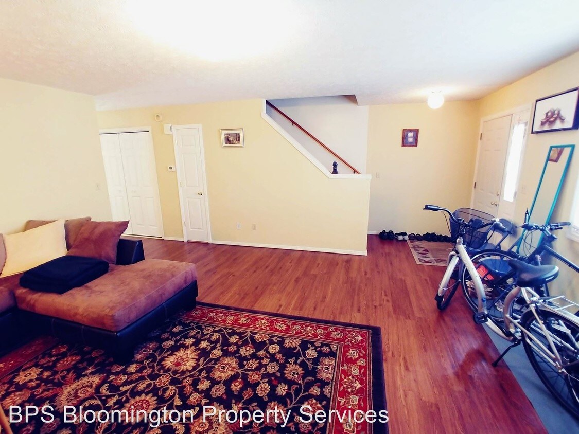 Foto principal - 428 Northlane Dr