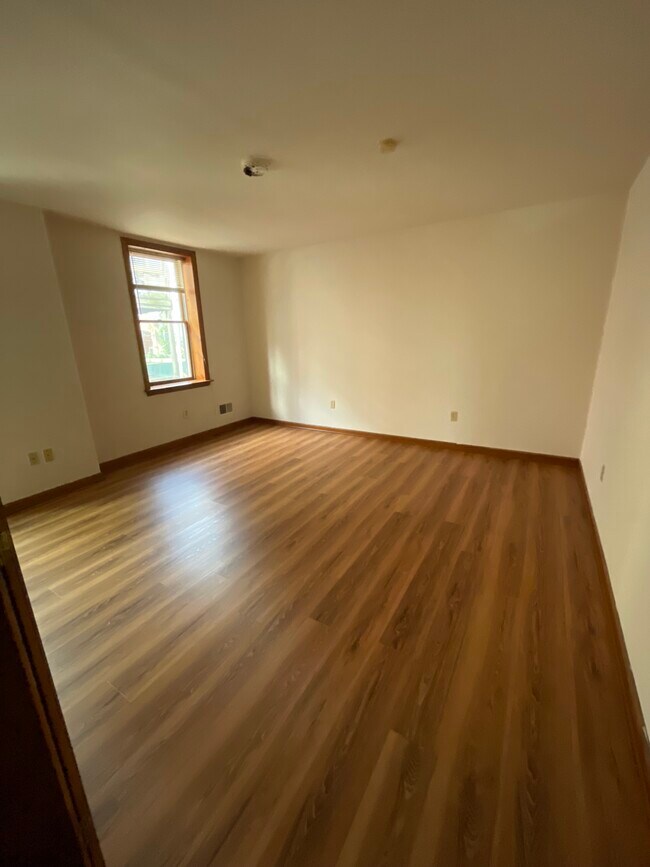 Foto del edificio - 2115 N Washington St