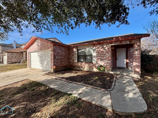 Building Photo - Adorable 3 bedrooms and 2 bathrooms, singl...